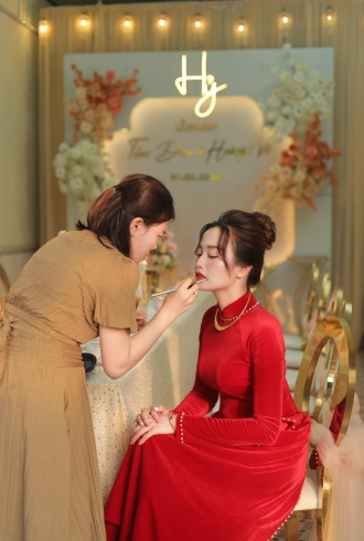 Makeup cô dâu ngày cưới